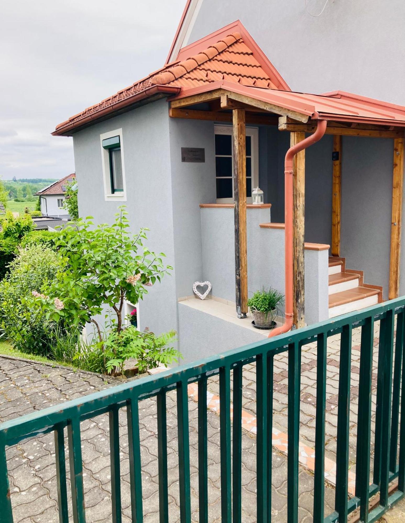 Das Ferienhaus-Zurueck Zum Ursprung Gussing Bagian luar foto